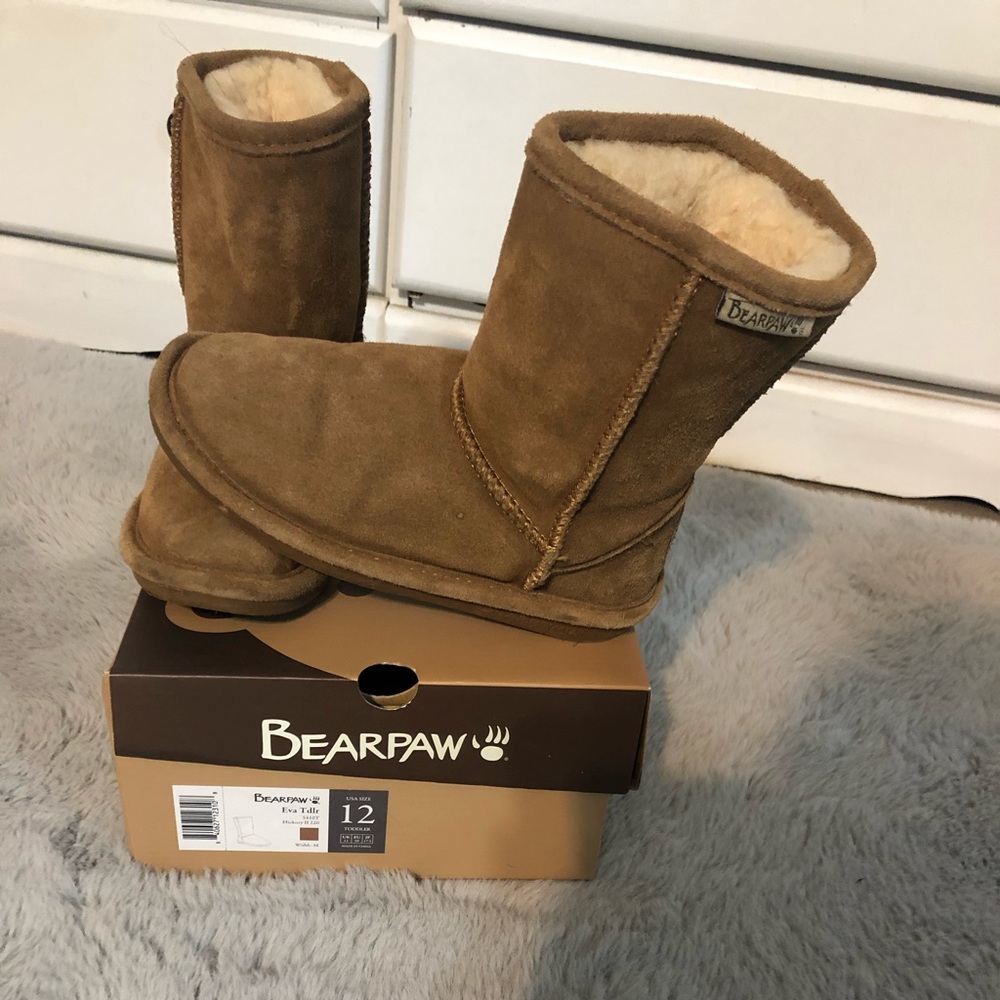 Bearpaw hickory size 12 boots like new with box